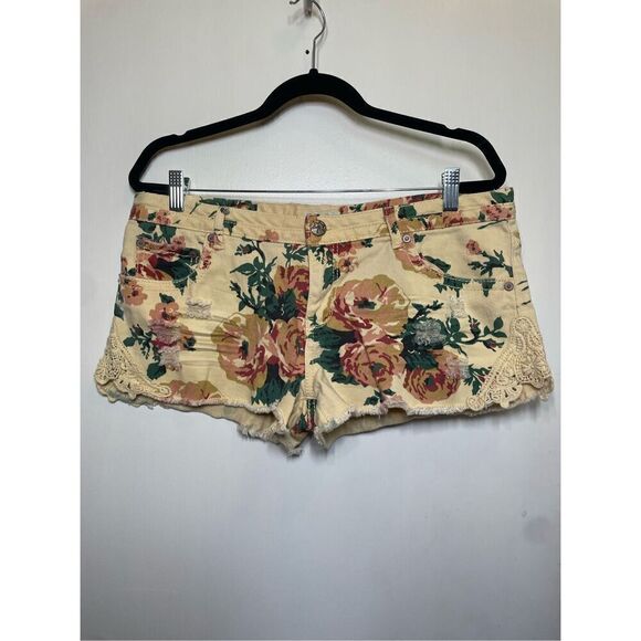 🔴 Mudd Y2K floral cut off shorts size 17 - Picture 1 of 12
